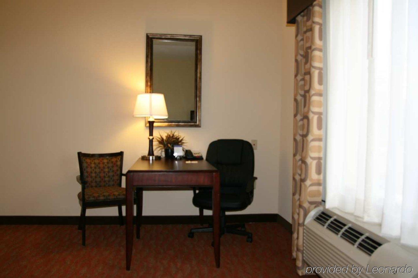 Hampton & I 45 North Hotel